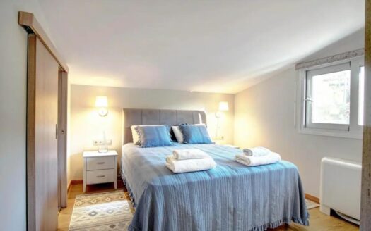 11 Bedroom Property With Spa & Sea Views in Kassiopi.