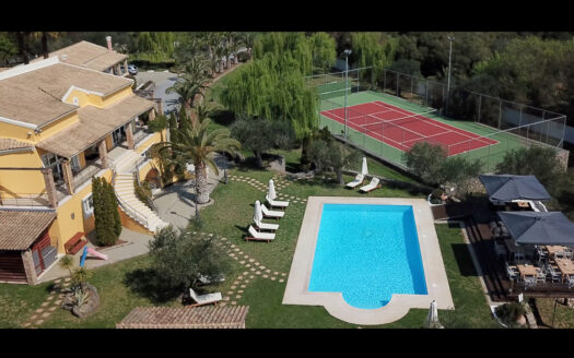 1000m2 property in an amazing setting