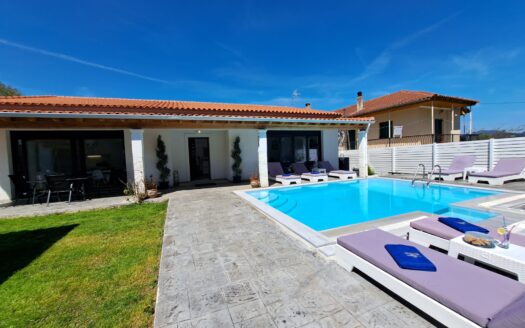 Luxury Villa with heated pool and Jacuzzi