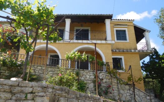 House for sale in Sinies, North East Corfu