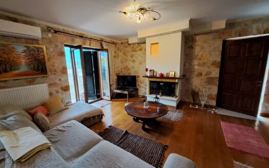 Beautiful 3 bedroom modern stone house in Kato Korakiana
