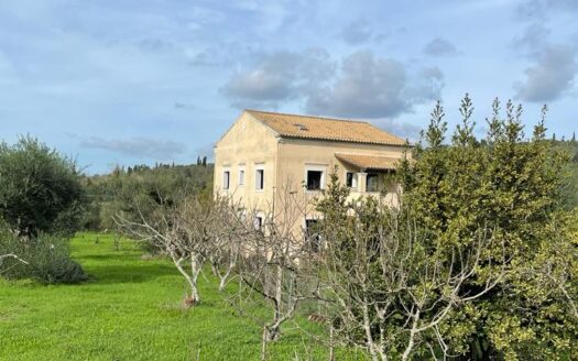 House for sale in Corfu, Kouramades