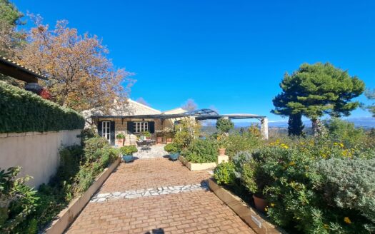 240m2 House with pool for sale in Pelekas, Corfu