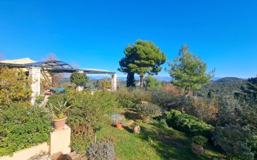 240m2 House with pool for sale in Pelekas, Corfu