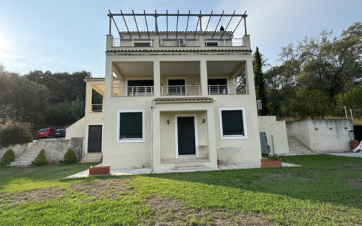 Sold : Beautiful 4 bedroom house with sea views