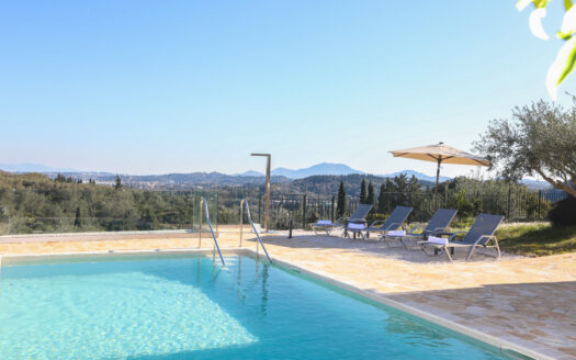 Beautiful 340m2 property with amazing views