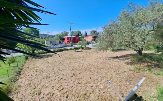 3 Bedroom House For Sale in Messonghi