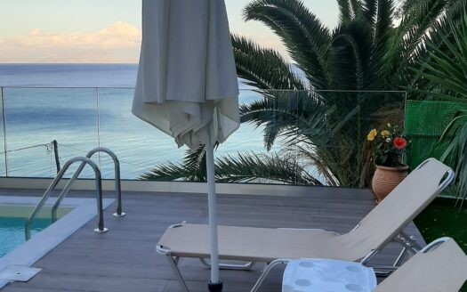 Unique 4 Bedroom Beachfront Estate With Private Beach Access, Perama