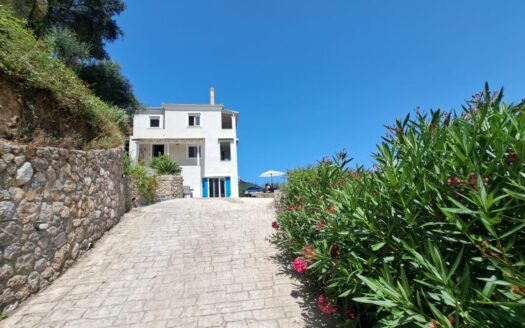 Beautiful key ready 4 bedroom house beside the beach