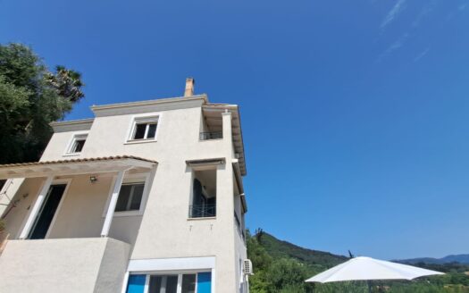 Beautiful key ready 4 bedroom house beside the beach