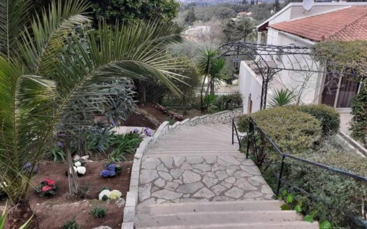 6 Bedroom Villa for sale in Gastouri