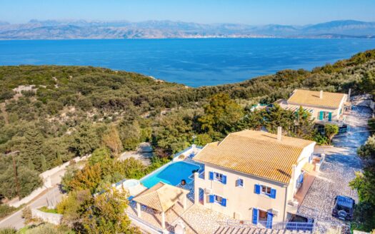 Beautifully appointed 6 bedroom villa with impressive sea views in Loutses