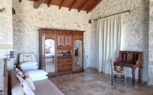 Luxury Stone Villa in Halikounas – 4 Beds, 4 Baths, 360m² Living Space, Private Pool