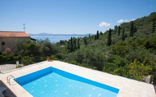 Beautiful 4 bedroom villa with sea views in Nissaki