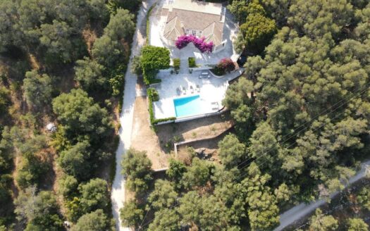 Idyllic 3 bedroom Villa in Pelekito with sea views