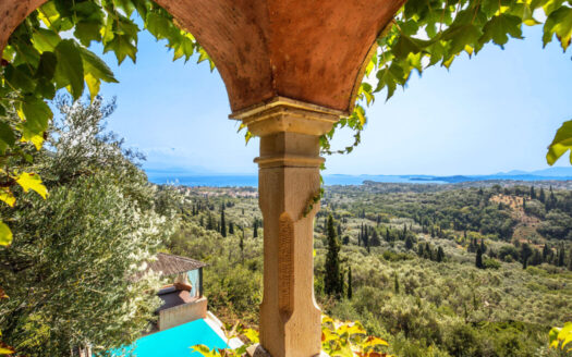 Traditional Corfiot style villa with beautiful sea views