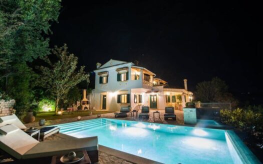 Luxury House with Annex for Sale in Central Corfu