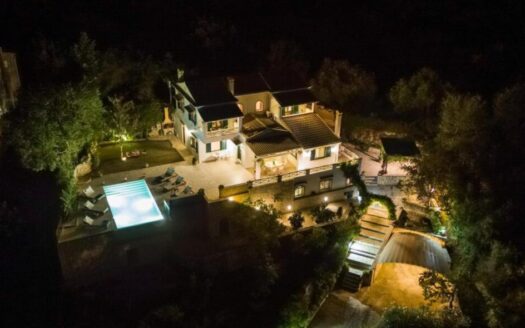 Luxury House with Annex for Sale in Central Corfu