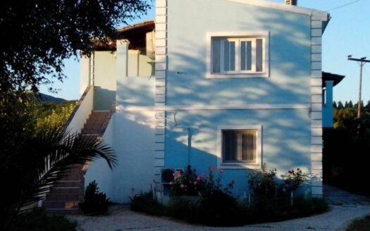 Spacious 10-Bedroom Apartment Complex in Skripero – A Prime Investment Opportunity