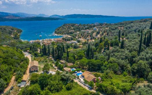 Idyllic 4 Bedroom Property with Pool in Agios Stefanos North East