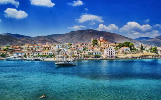 Beachfront property vs. countryside homes in Greece, highlighting key differences for potential buyers