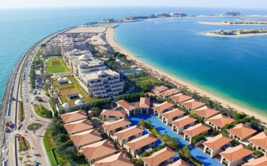Greek coastal property representing property inheritance laws and real estate transfer in Greece in 2025.