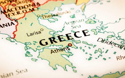 Map of Greek islands showing options for different lifestyles including quiet, lively, family-friendly, and well-connected islands