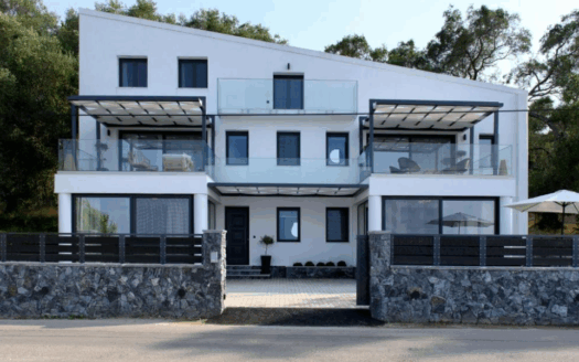 Private Seaside Villa, Just Steps Away From The Ionian Sea