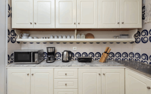 Renovated 2-Bedroom Apartment with Balcony in Kanoni