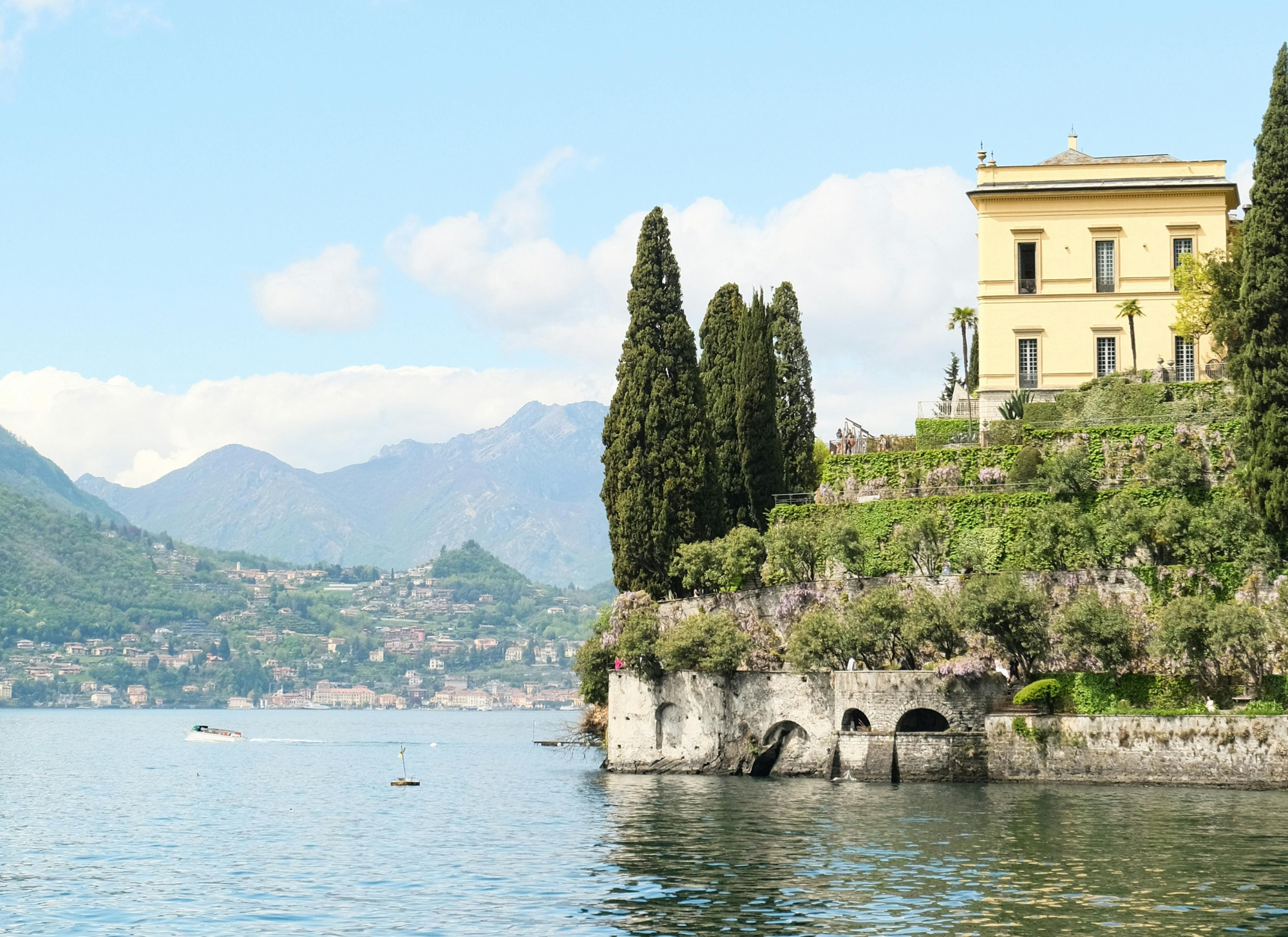 Beautiful villa in Corfu with scenic views, available for vacation rental.