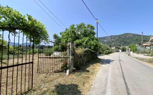 Spacious Plot with Mountain Views in Strogili