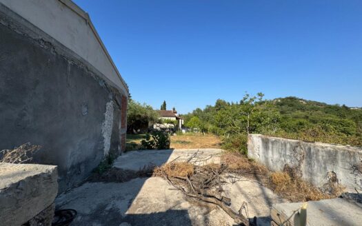 Village Property with Renovation Potential in Vatos