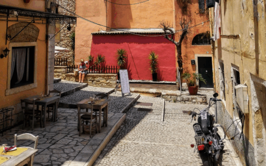 Traditional Greek house in Ipsos with garden