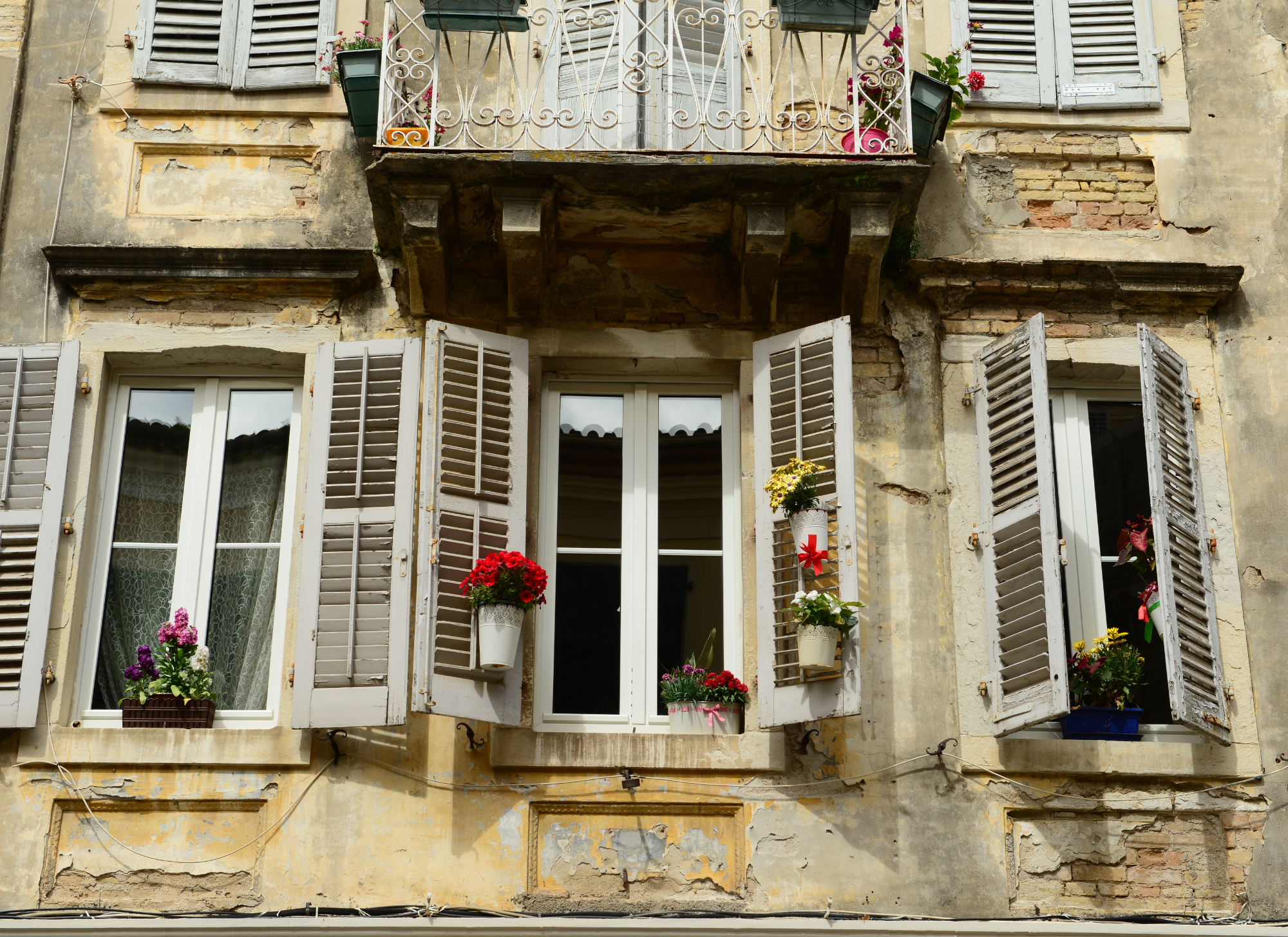 Spacious apartment in Corfu with modern interiors, ideal for vacation or long-term rental.