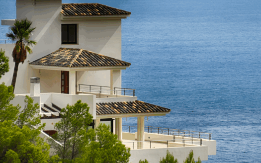 Luxury holiday villa in Corfu with panoramic sea views