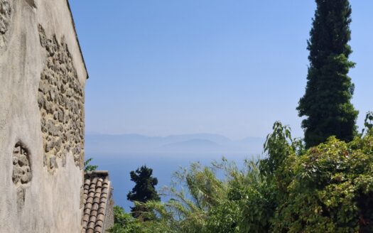 Traditional 2-Bedroom Home with Modern Touches in Chlomos