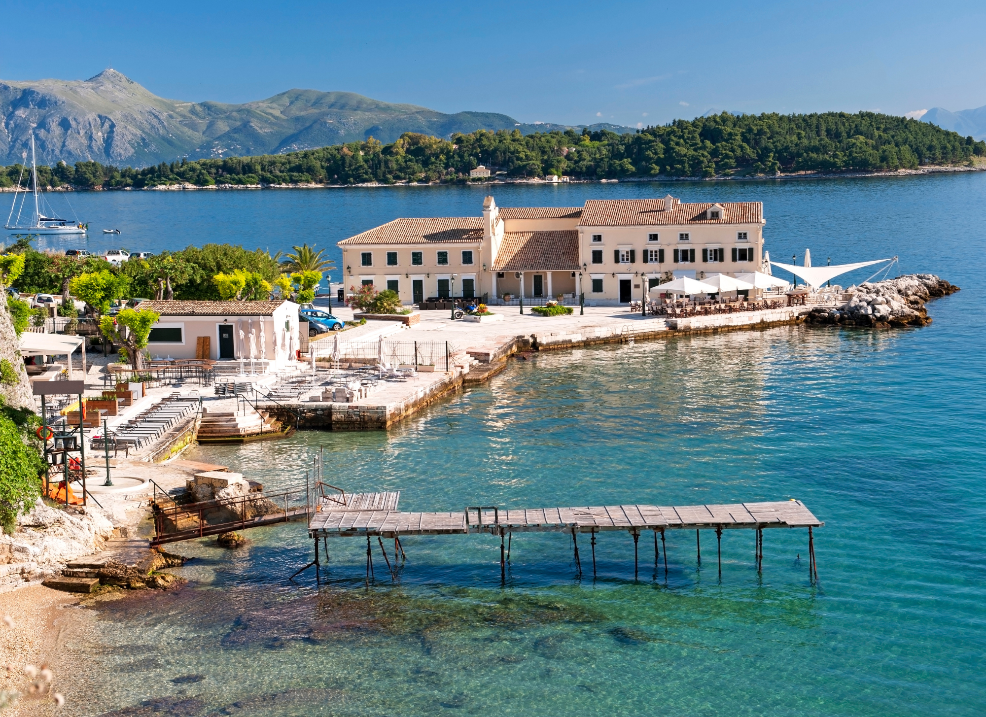 Modern apartment near the marina in Corfu with stunning sea views.