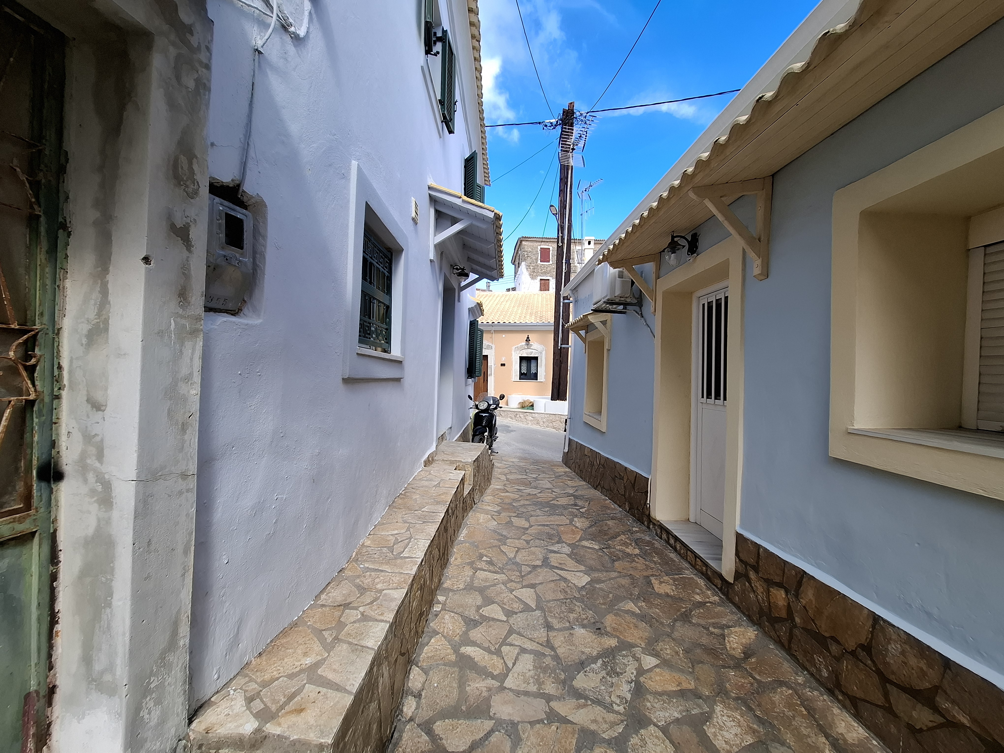 Apartment in Argyrades - Image 4