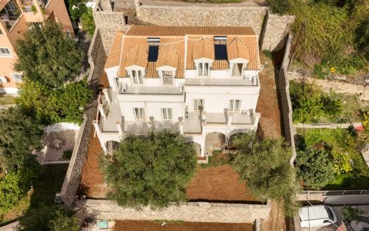 8-Unit Modern Villa with Pool and Panoramic Views in Agios Markos