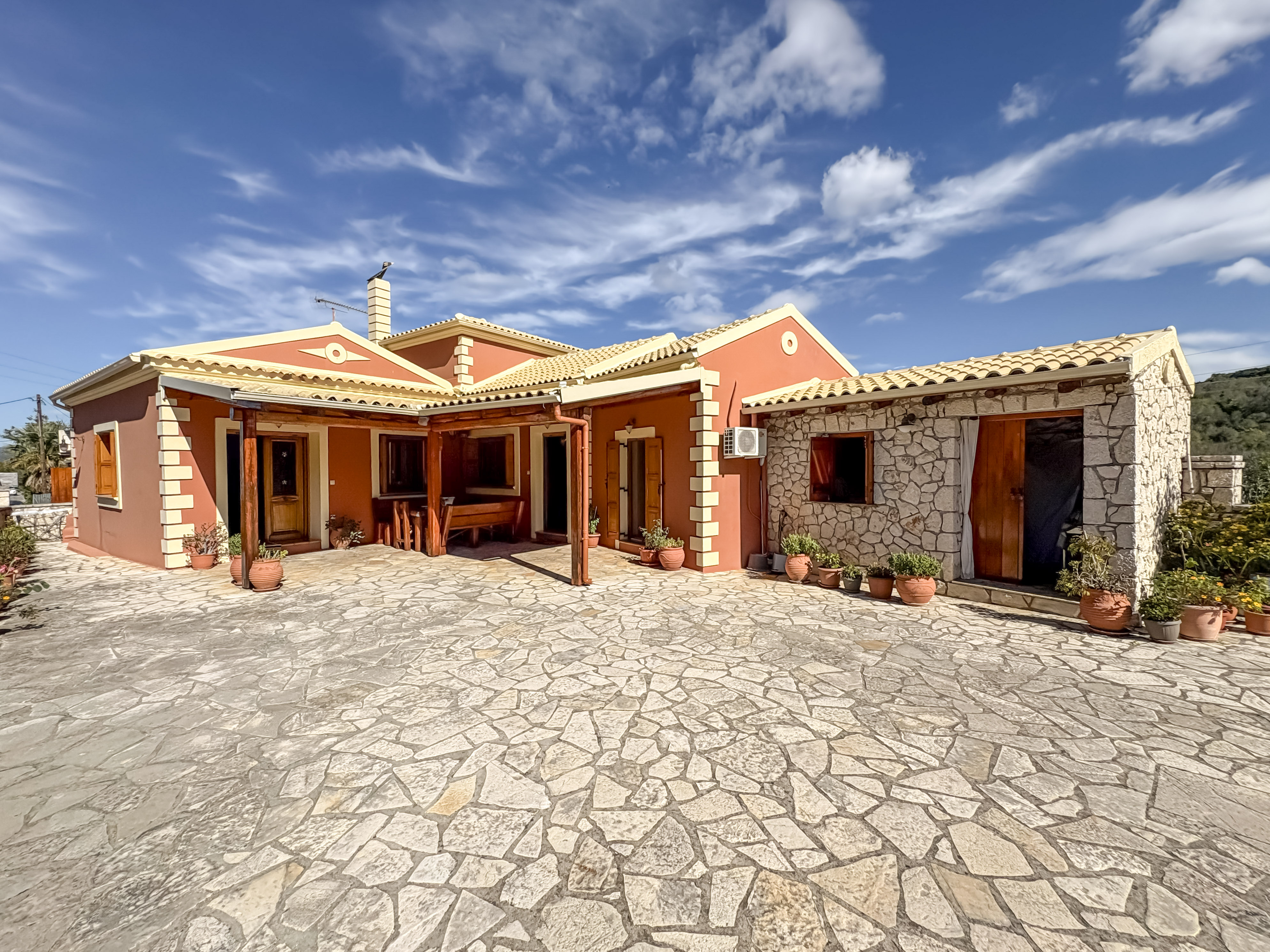 Apartment in Agios Onoufrios - view 1