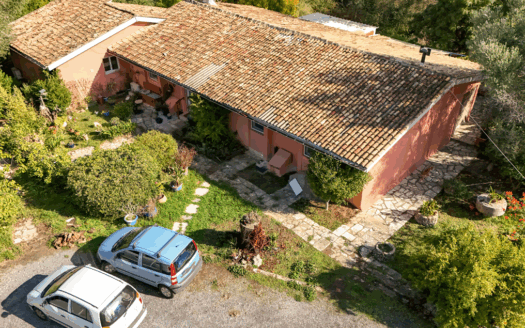 200m² House with Private Pool on 4,000m² Land