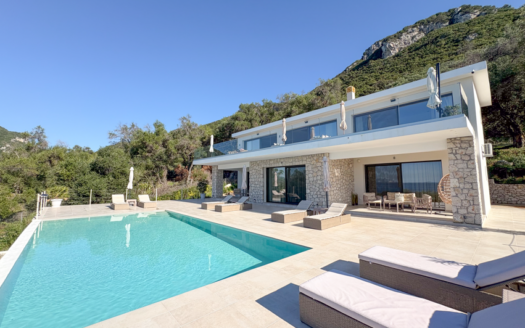 Modern Sea-View Villa Steps from the Beach in Paramonas
