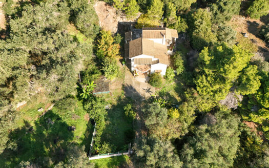 6-Bedroom Home with Sea Views in Pelekas