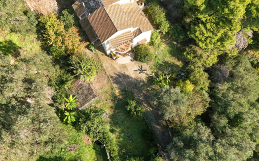 6-Bedroom Home with Sea Views in Pelekas