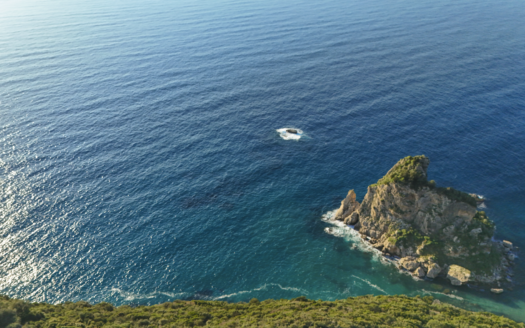 Sea View Two-Bedroom Maisonette with Closed Parking in Pentati