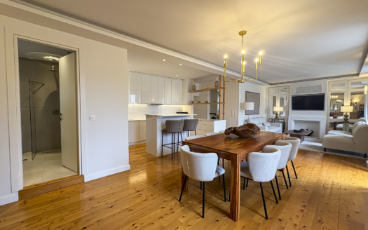 3-Bedroom Renovated Apartment in Corfu Old Town – Sea View Balcony