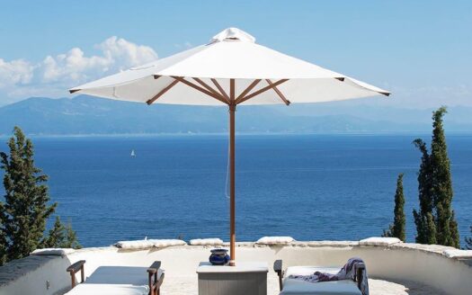 Seafront Villa in Kaki Lagkada Beach, Paxos – 4 Bedrooms on a 4,300 m2 Private Plot