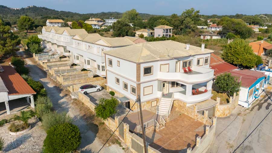 Listing photograph 6 of 21 of the house in Argirades, published by Chase Real Estate Corfu.
