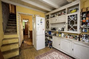 Spacious 3rd Floor Apartment for Sale in Corfu Old Town 160m² with Attic Potential (19)