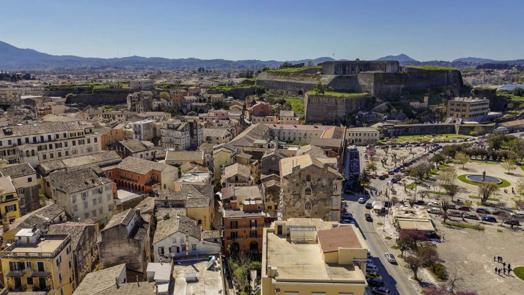 Spacious 3rd Floor Apartment for Sale in Corfu Old Town 160m² with Attic Potential (2)